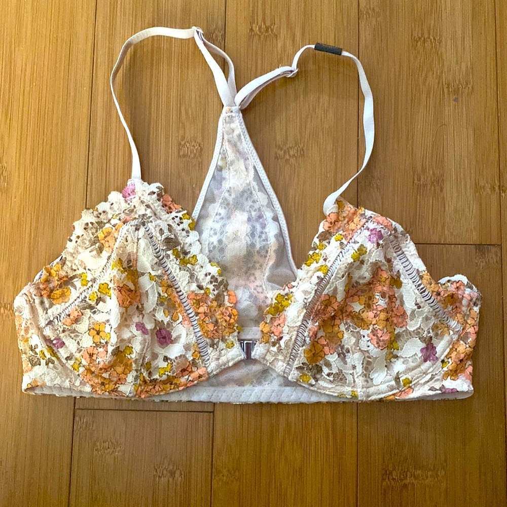 Victoria Secret Lacy Bra